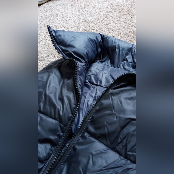 Reversible cropped bubble vest - Picture 3 of 3